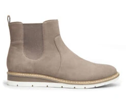 Women's Me Too Avey Chelsea Booties